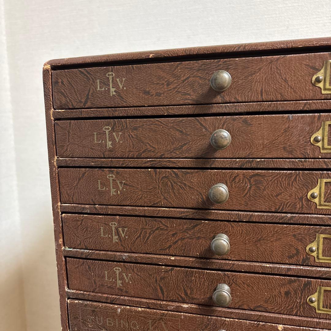 フランス　L.V. アンティーク　手芸屋糸什器　キャビネット　8段　引き出し