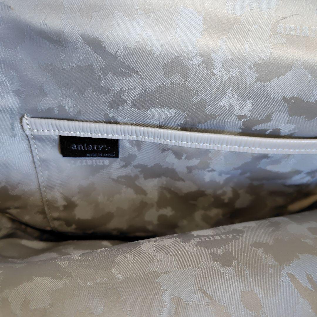 アニアリ　aniary ボディバッグ