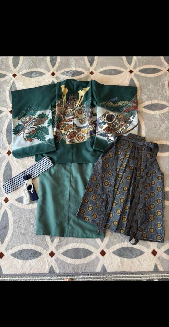 美品　七五三 袴セット　刺繍　緑色　5歳