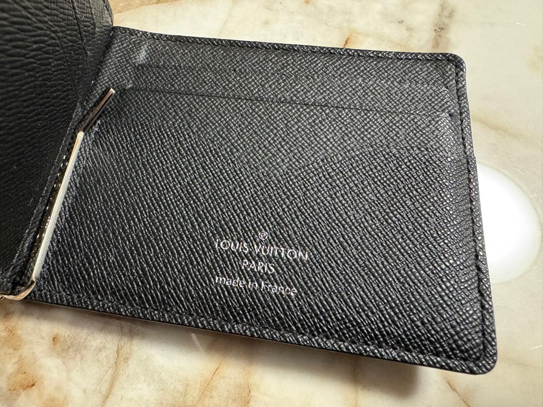 【正規品・美品】ルイヴィトン マネークリップ 財布 タイガ・レザー ブラック