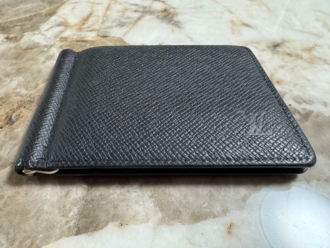 【正規品・美品】ルイヴィトン マネークリップ 財布 タイガ・レザー ブラック