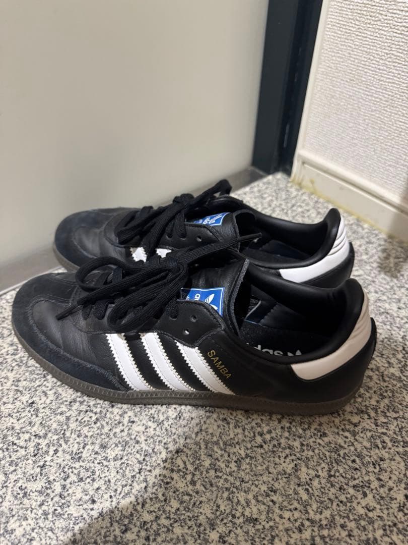 adidas Samba 黒/白 スニーカー