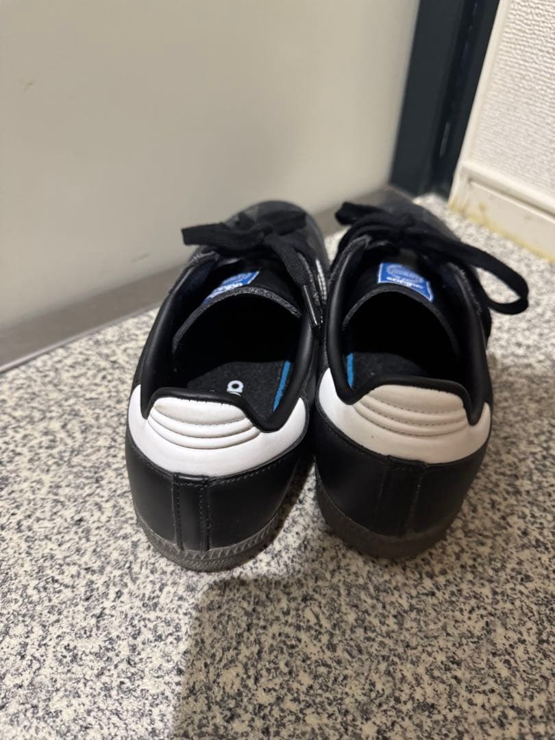 adidas Samba 黒/白 スニーカー