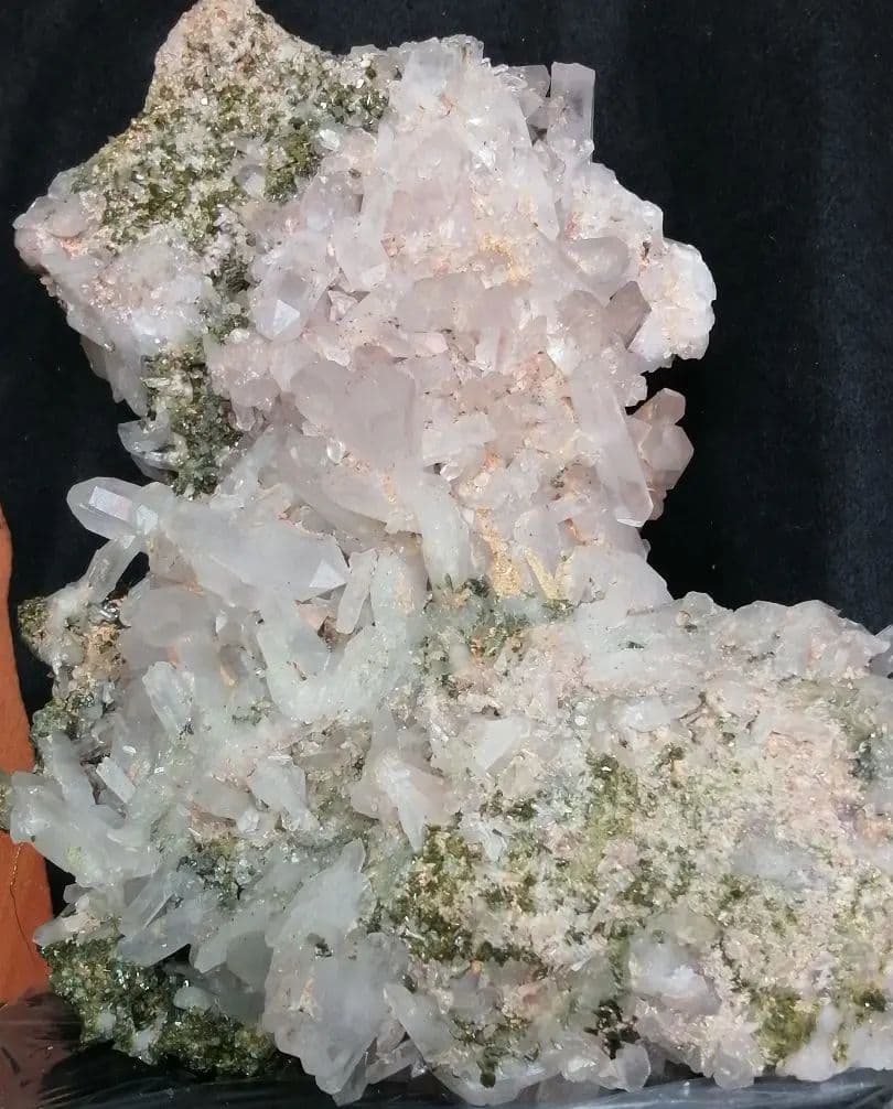 水晶 エピドート 共生クラスター（グリーントルマリン）4.8kg ーtot016