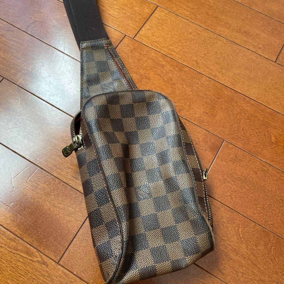 ２６Louis Vuitton ダミエ ボディバッグ