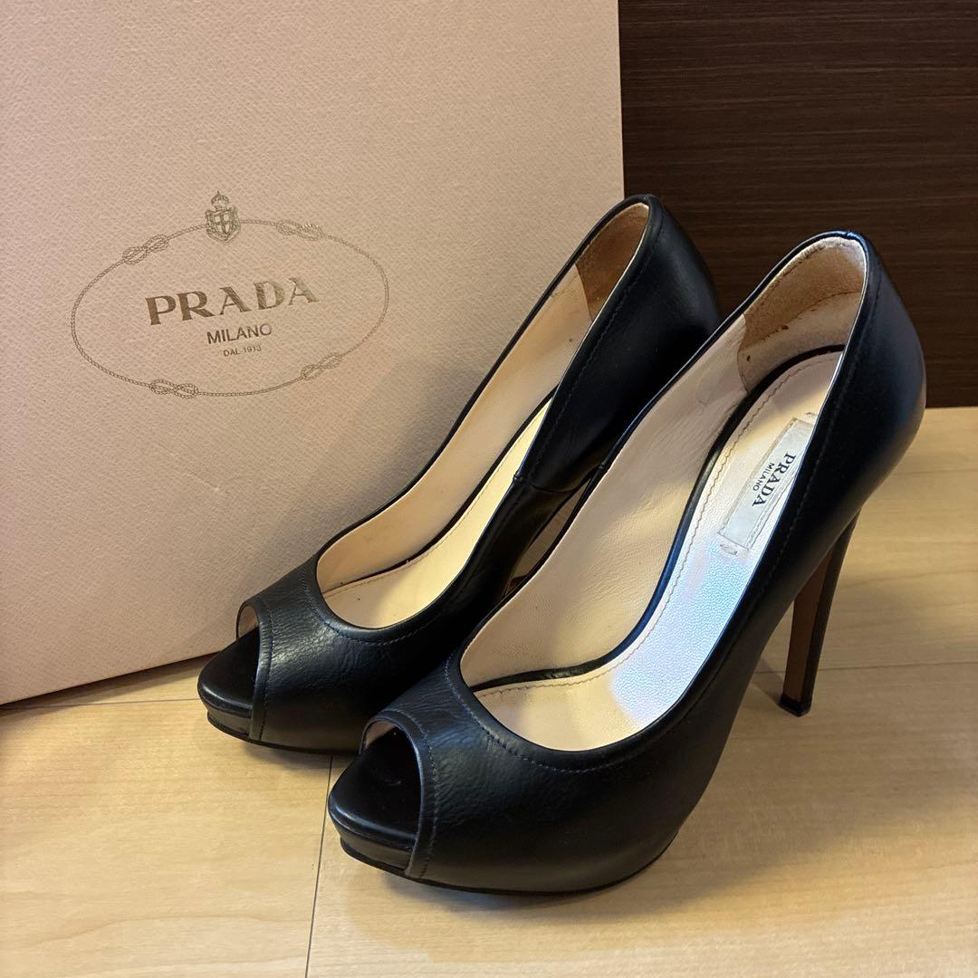 PRADA ブラックオープントゥハイヒール