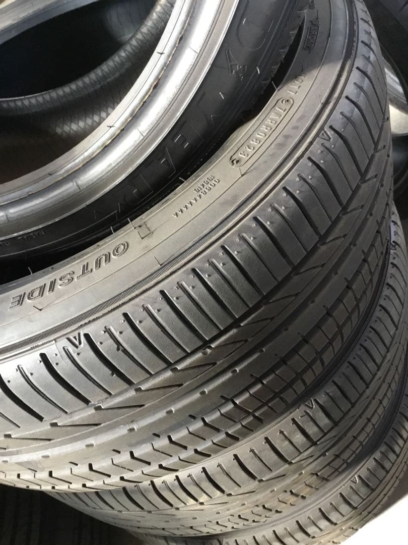 225/40R18 マルチグリップタイヤ