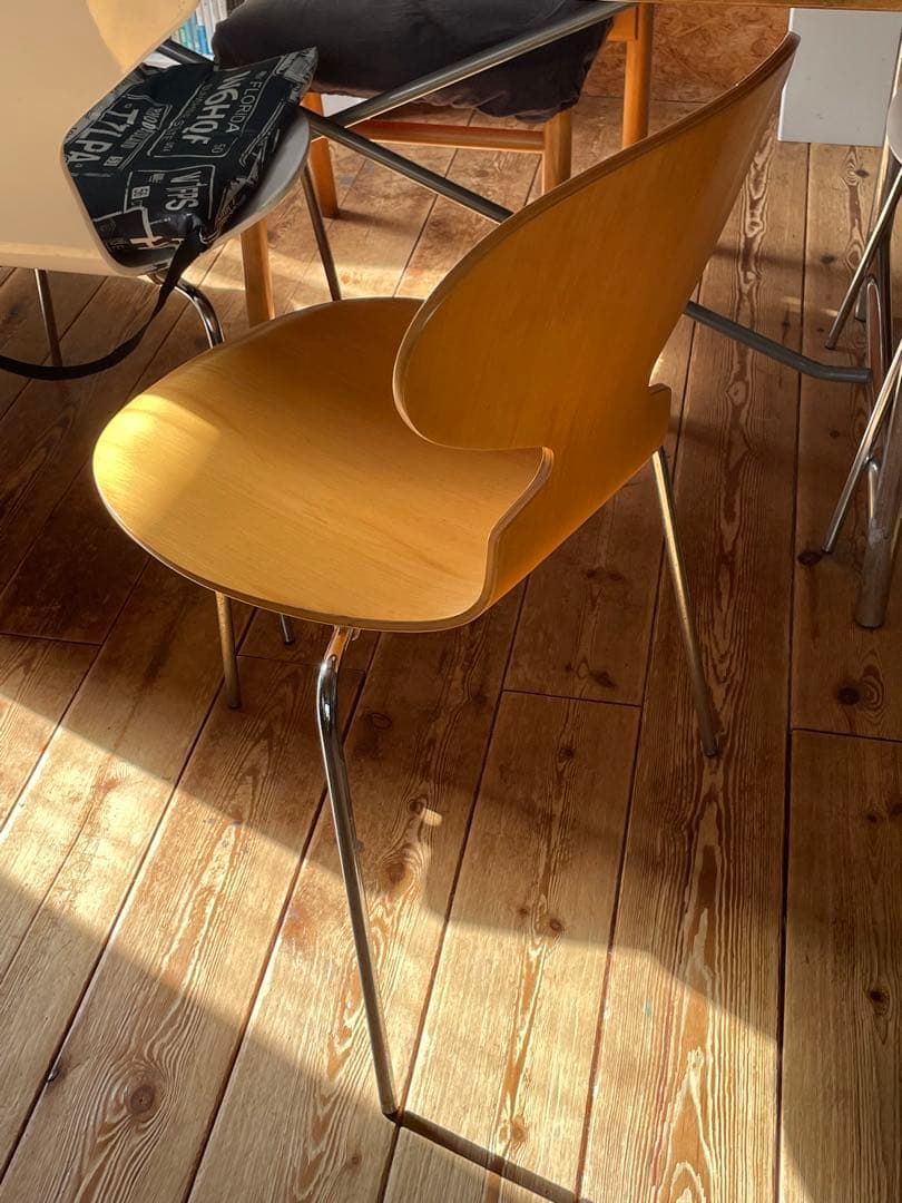 FRITZ HANSEN アントチェア 3本脚