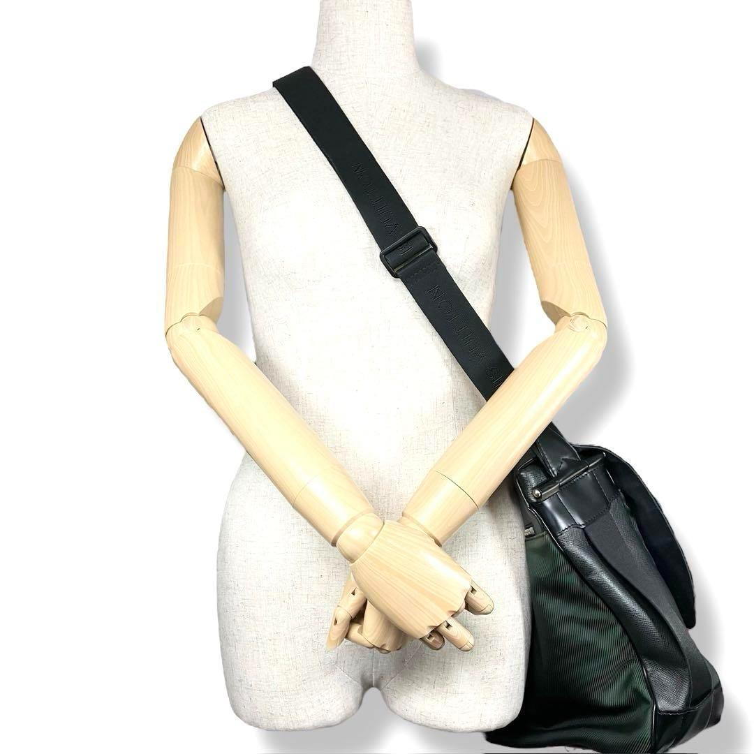 ルイヴィトン タイガ デルスー レザー ショルダーバッグ メッセンジャーバッグ