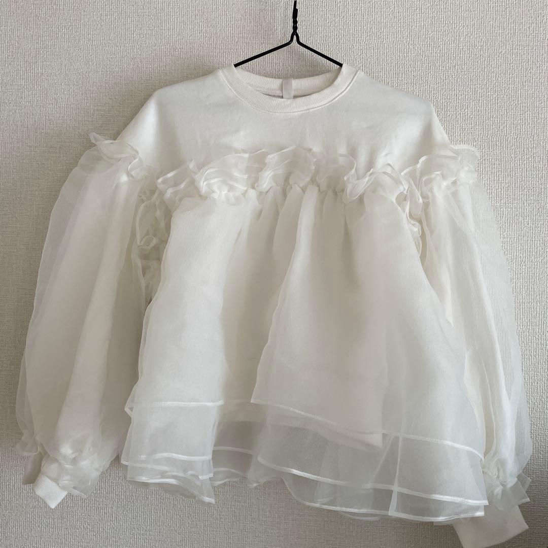 Bibiy. ANNA PUFF TOPホワイト