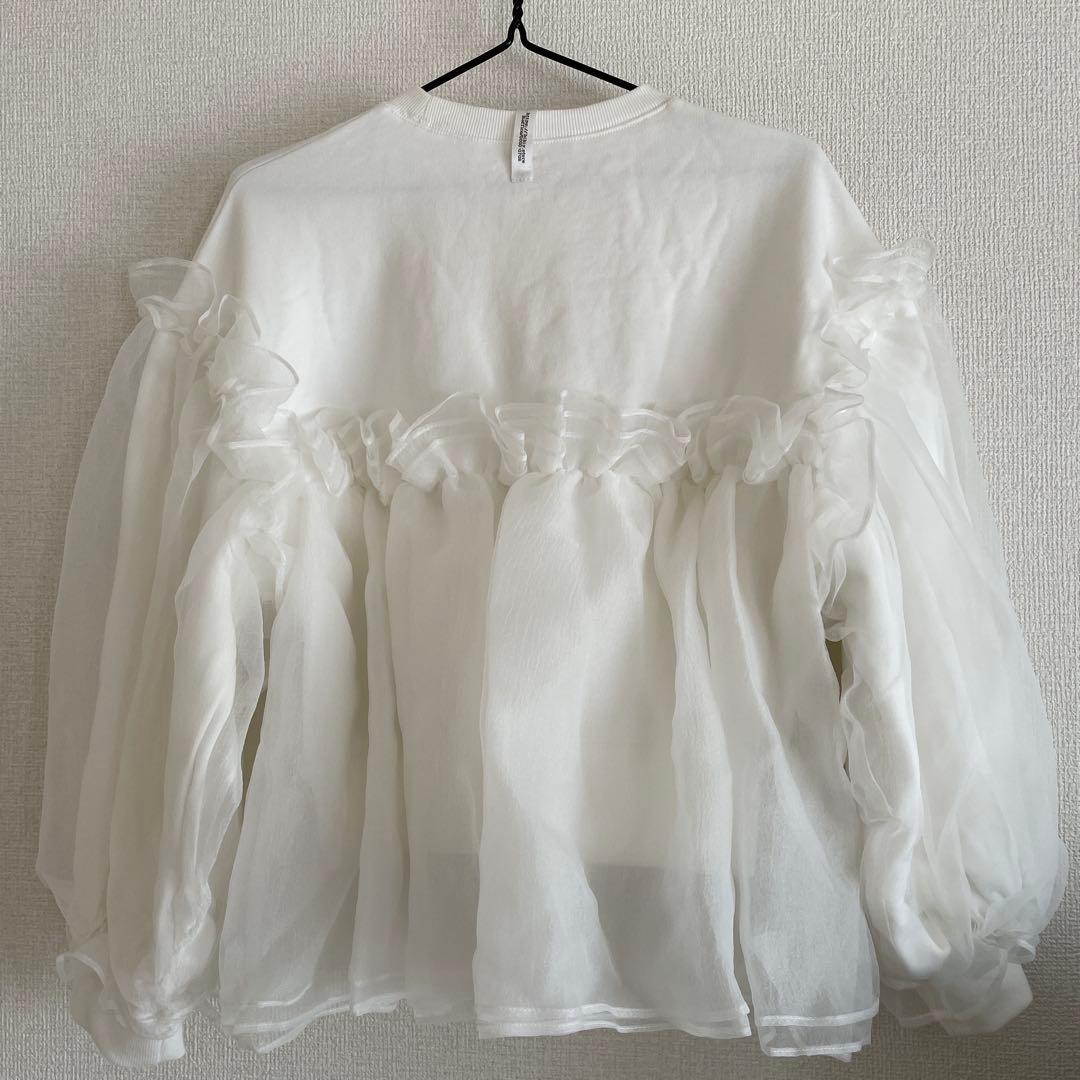 Bibiy. ANNA PUFF TOPホワイト