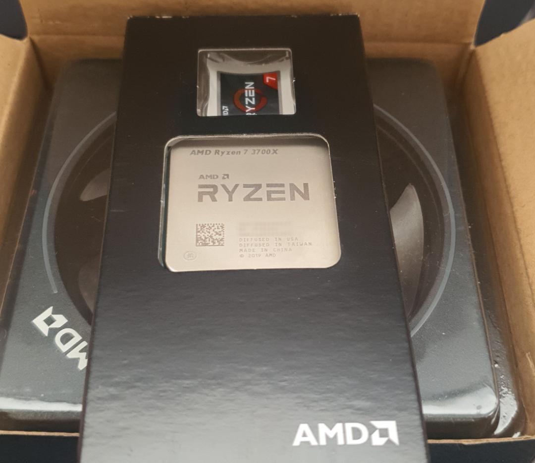 AMD Ryzen 7 3700X BOX CPUプロセッサー クーラー付き