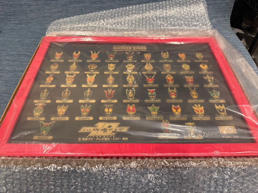 平成仮面ライダー 10周年記念 　マスク ピンバッジコレクション　ピンズ