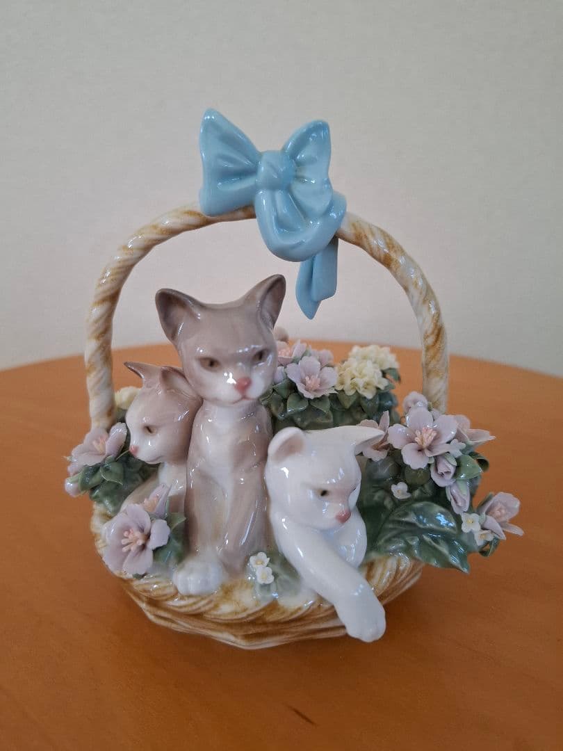 リヤドロ　三つ子の仔猫