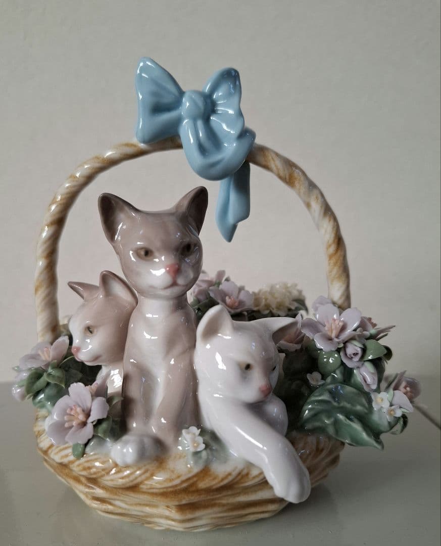 リヤドロ　三つ子の仔猫