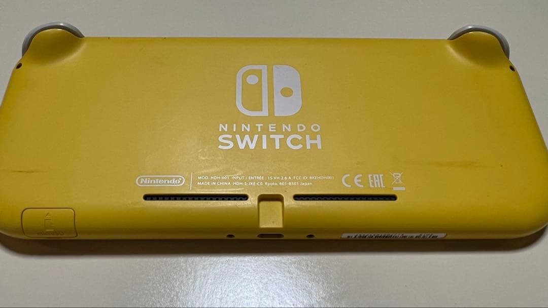 Nintendo Switch Lite イエロー　本体のみ【即日発送】