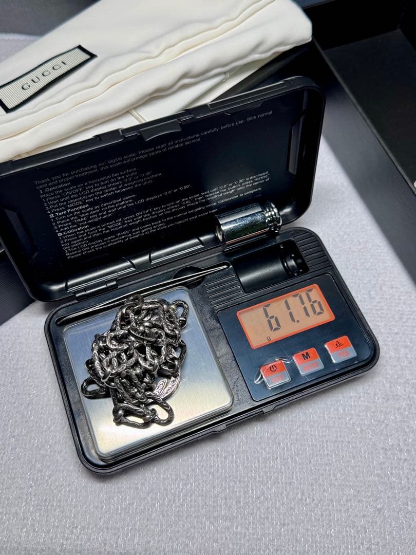 Gucci シルバー ネックレス ロゴ