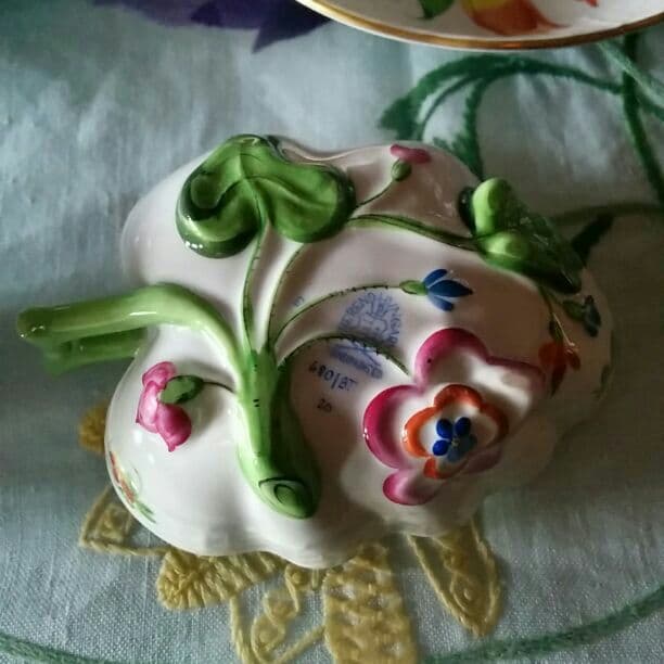 ずっとカップボードに飾っていましたが引っ越しのため大事にしてくかたにお譲りします