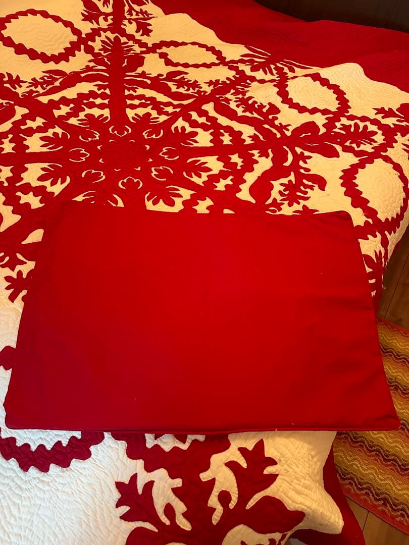 【週末値下げ】ハワイアンキルト　ベッドカバー　ダブルサイズ