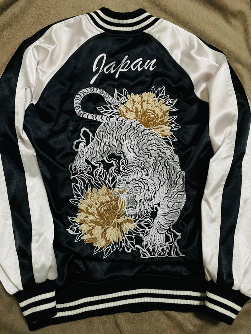 ROGUE 未使用近い 虎 日本限定 スカジャン unisex 美品 サテン