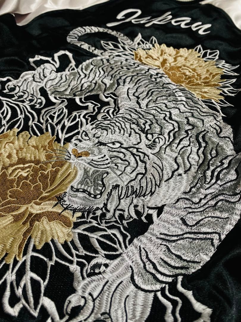 ROGUE 未使用近い 虎 日本限定 スカジャン unisex 美品 サテン