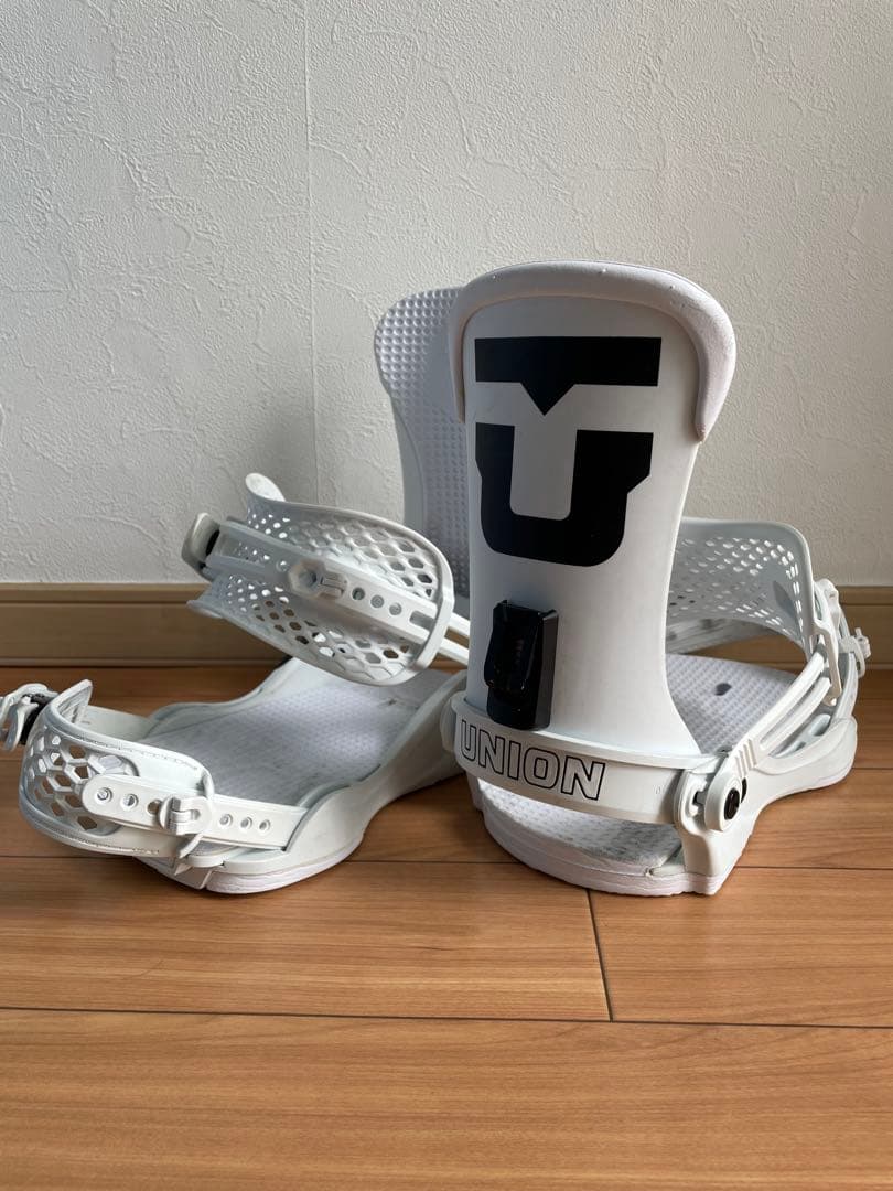 UNION FORCEクラッシック スノーボードビンディング ホワイト