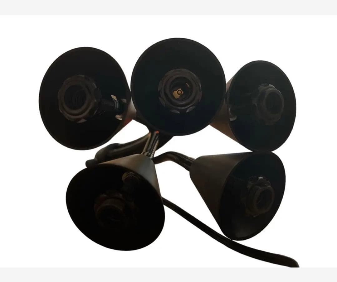 メデューサ フロアランプ アクリルシェードつき ホワイト (Black)