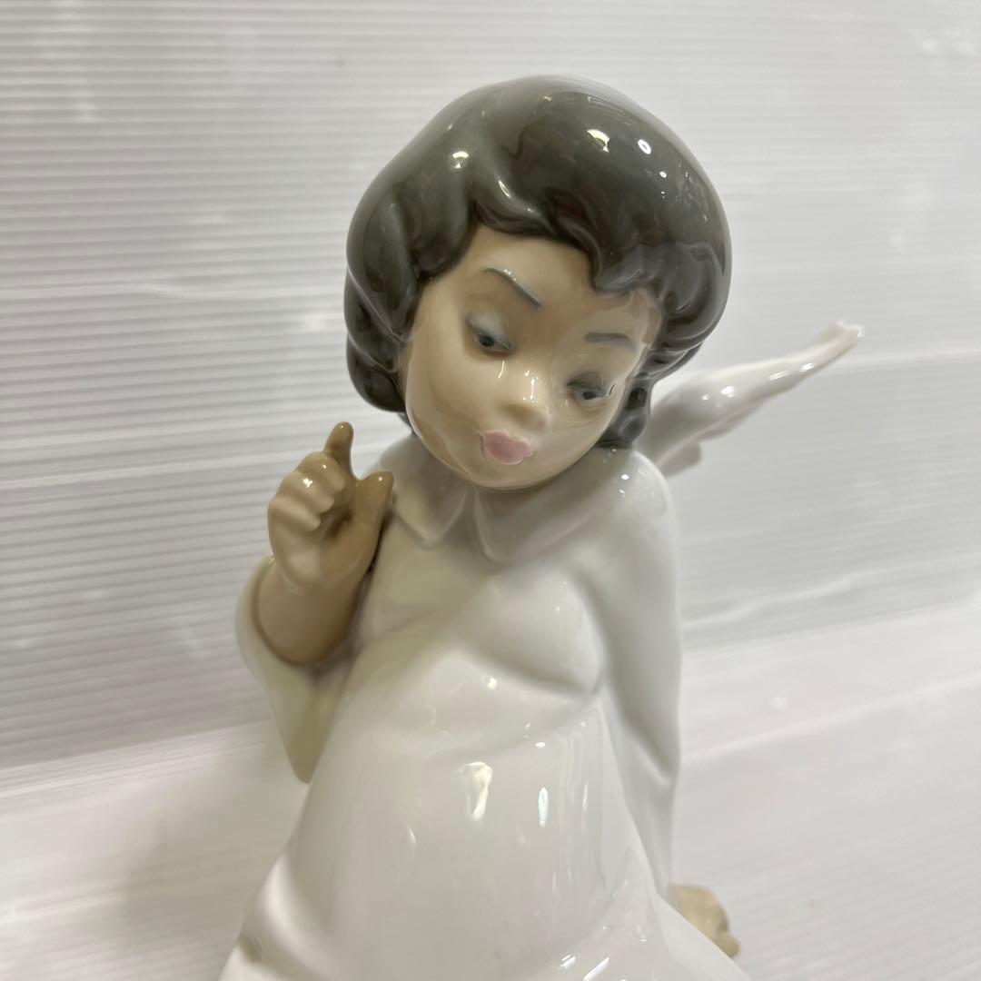 リヤドロ　天使の考え事