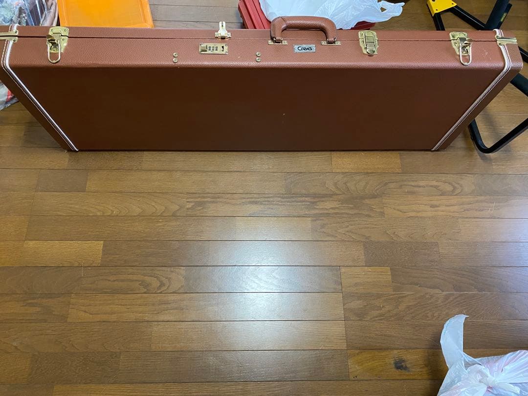 Crewsオリジナル、ベース用ハードケースです。
