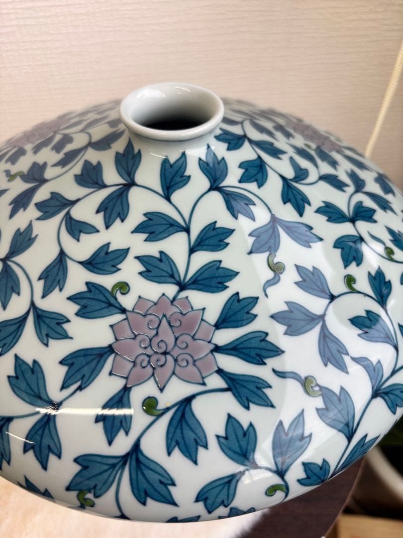 【共箱・真作保証】新品未使用　藤井勝雲作 牡丹唐草文壺 高さ約18.6cm 美品