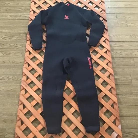 LARIAT【3mm FULL SUITS】XL180cmウェットスーツ
