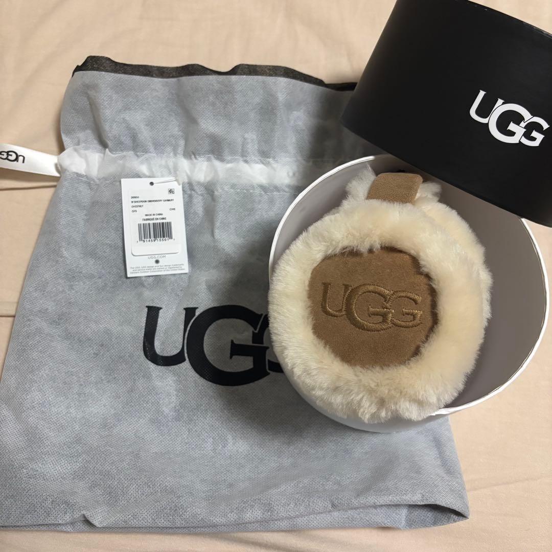 UGG ファーイヤーマフ ベージュ/ホワイト