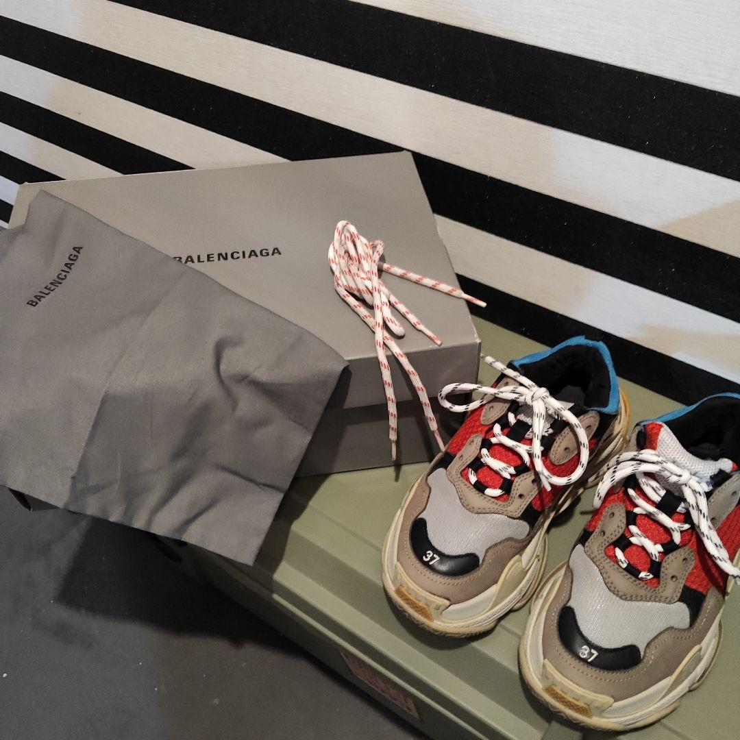 バレンシアガスニーカー37