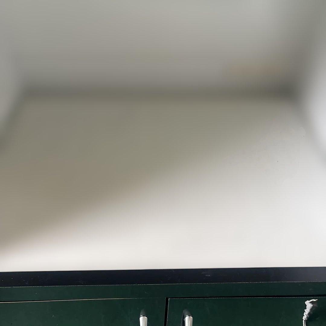 モカ モダン食器棚 ブラック＆ホワイト