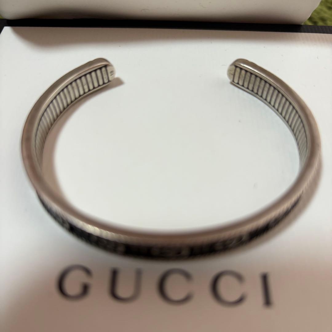 GUCCI GGロゴ バングル