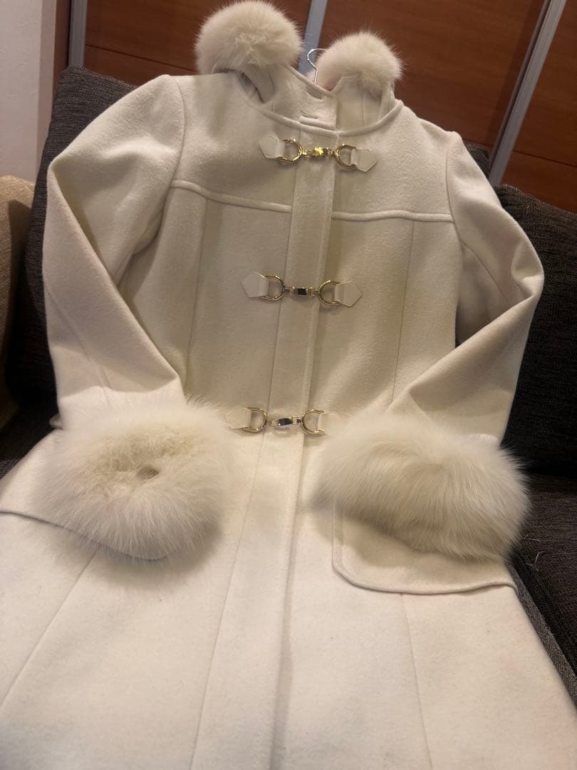 【新品タグ付き】CECIL McBEE ファー付きダッフルコートホワイト / M