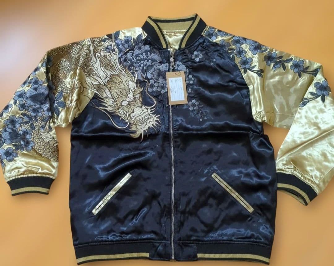 カ*ト様 新品タグ付き 絡繰魂 粋 画竜点睛 刺繍 和柄 リバ－シブル スカジャ