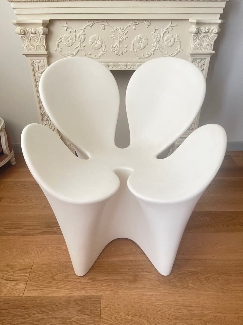 ドリアデ　クローバー　ホワイトチェア