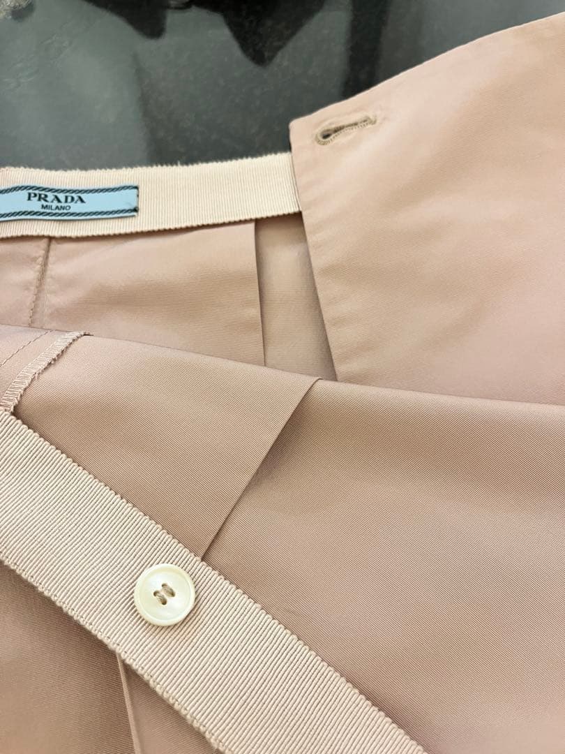 コ*ユ様 【PRADA】美品！　スカート　プリーツ　ボタン　ピンク　40サイズ