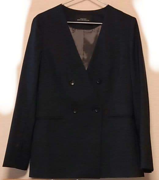 グリーンレーベル　セットアップ　襟なしネイビー