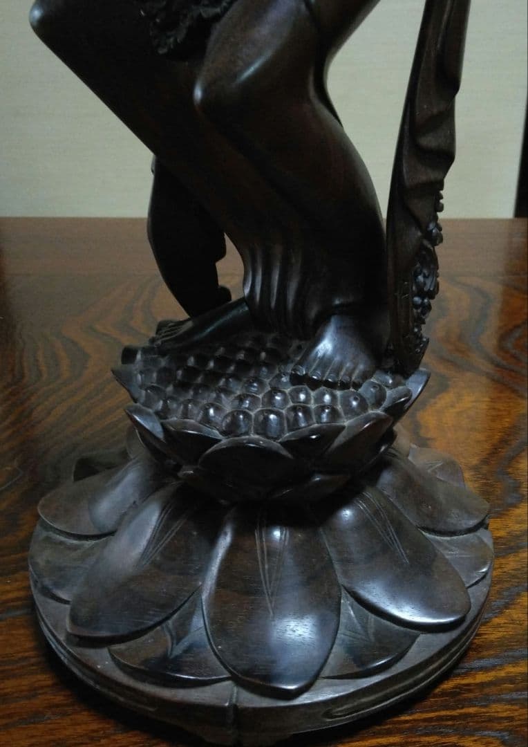 BINTAYA BALI　女神像