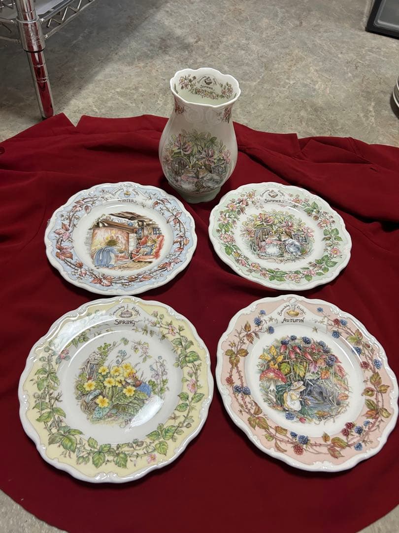 aqua　ロイヤルドルトンブランブリーヘッジ　プレート 4枚 四季 花瓶