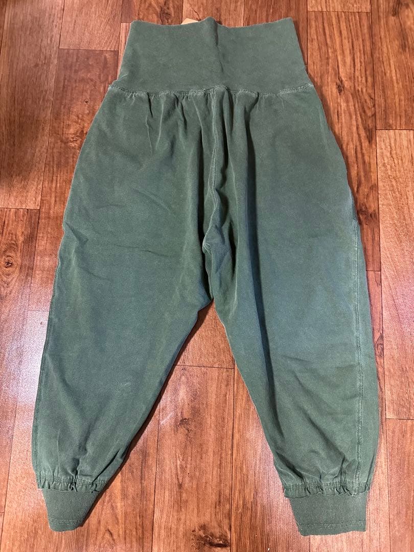 SALSATION WEAR（Capri Pants）