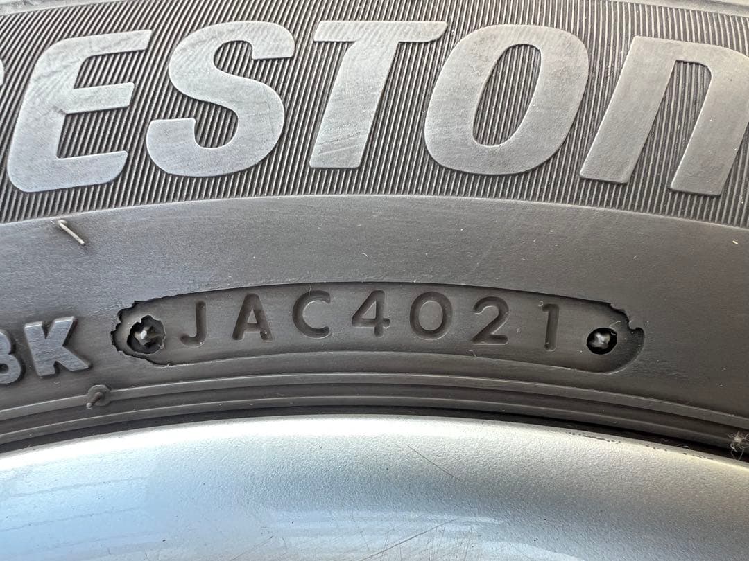 ぽ*ん様 アウディa3 205/55R16 ブリザック　スタッドレスタイヤ