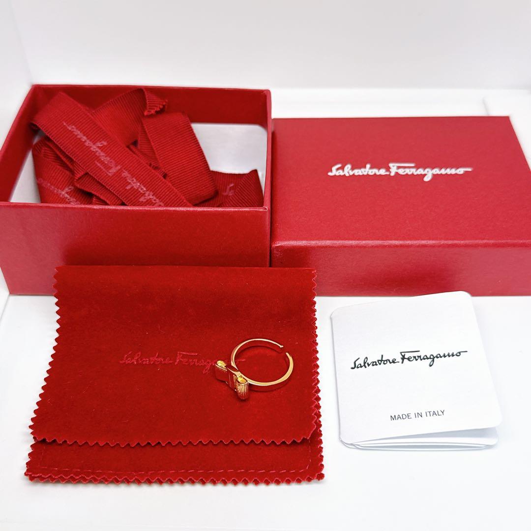 【12号 美品 付属品付】FERRAGAMO ヴァラ リボン リング ゴールド