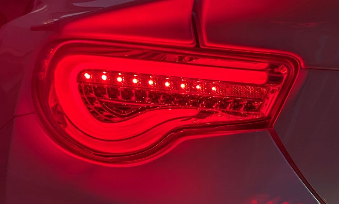 86 BRZ ヴァレンティ テールランプ シーケンシャル　【一部不点灯あり】