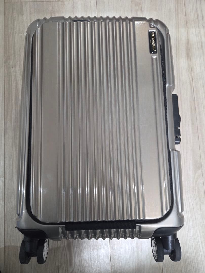 BERMAS 34lハードキャリー　フロントオープン