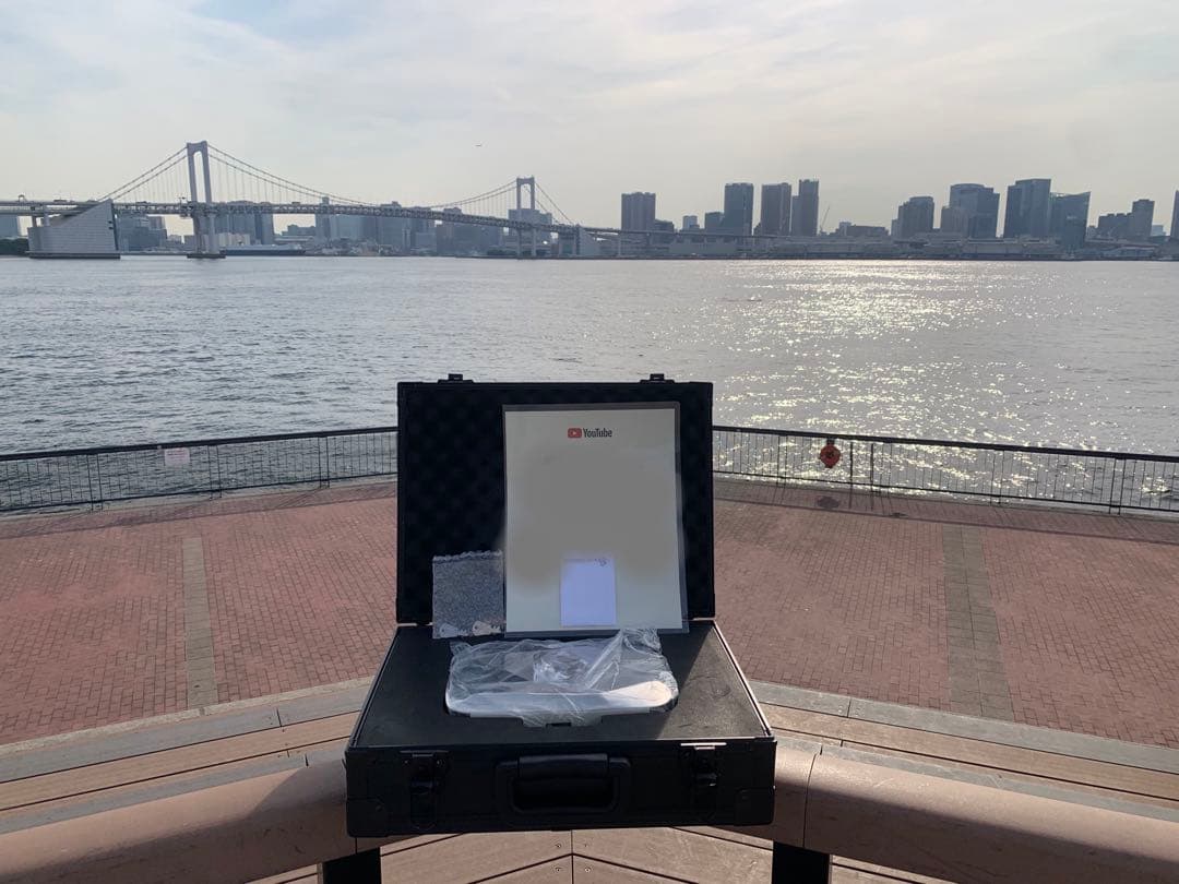 YouTube Diamond PLAY Button ダイヤモンド 盾