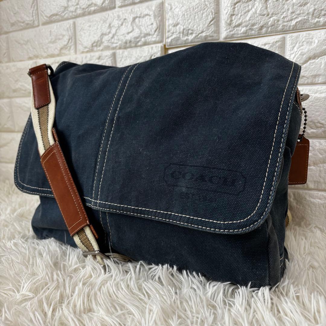 COACH✨70381 デニム　メッセンジャーメンズバッグ　フラップ　インディゴ