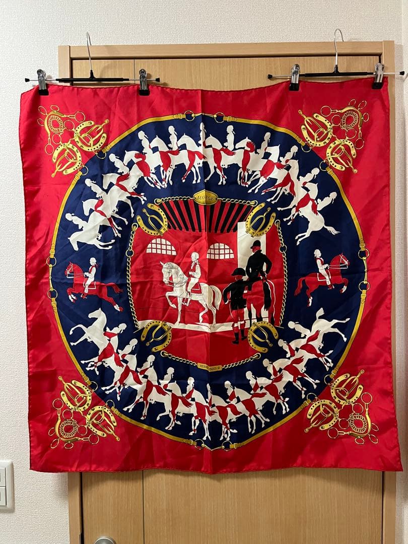 HERMES スカーフ　カレ90